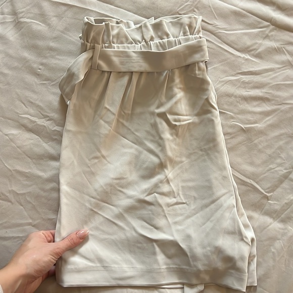 High Waisted Shorts - Picture 4 of 4